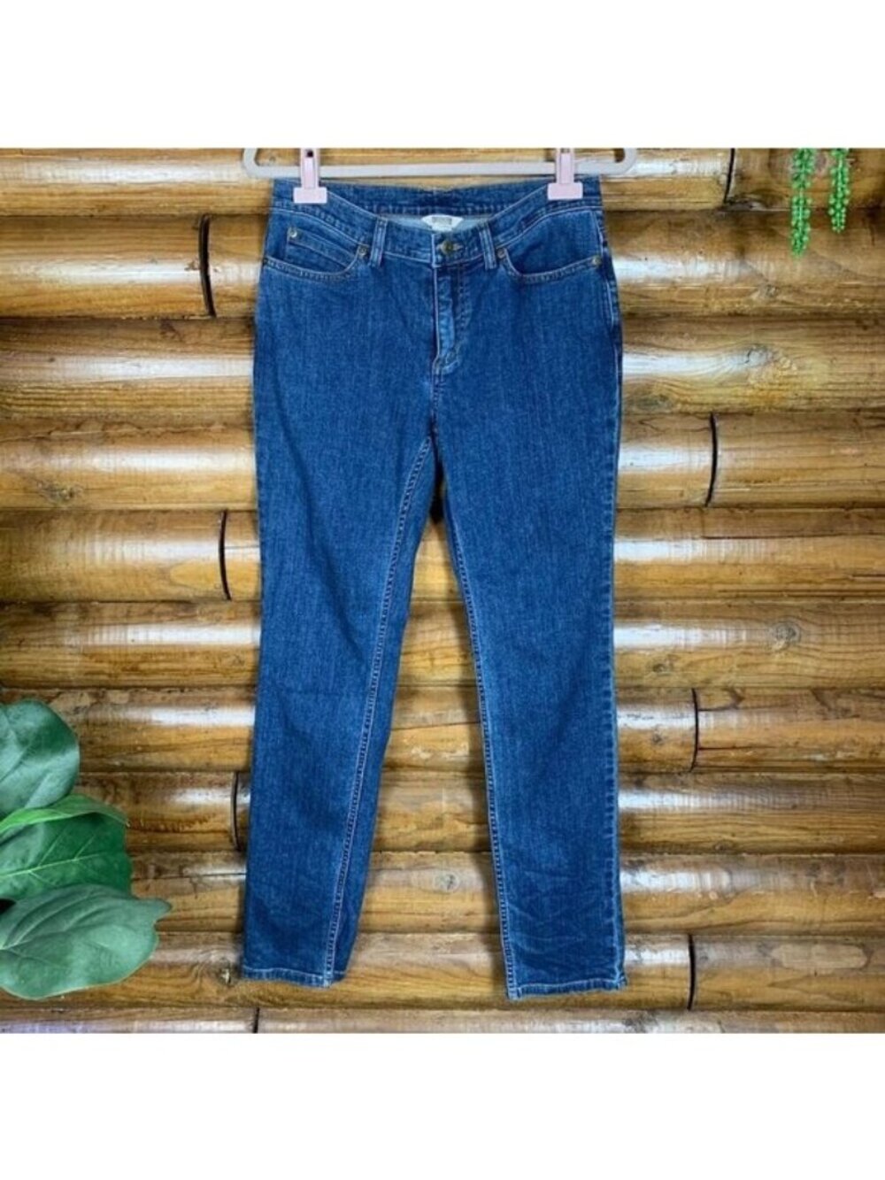 ✨3/$30 Duluth Trading Company Women's 6 x 31 Jeans Straight Skinny
